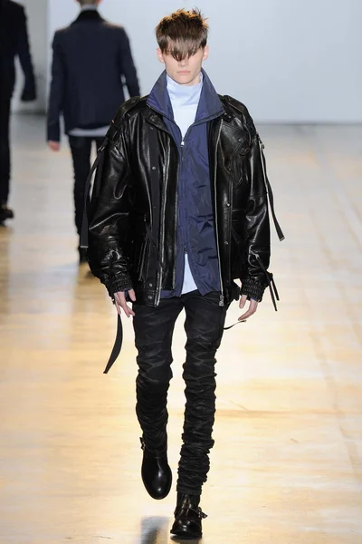 Look 13